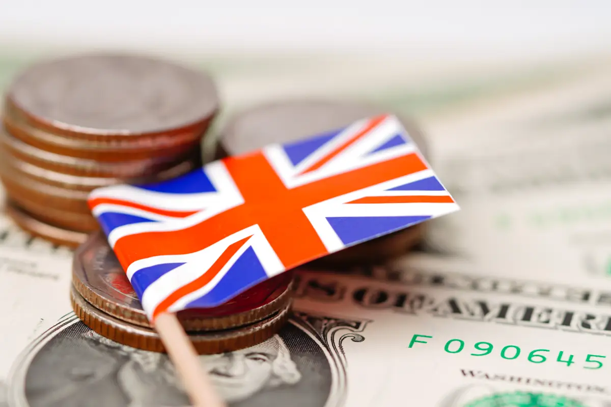 UK Immigration Self Sponsorship vs Innovator Visa: Know Your Best Option